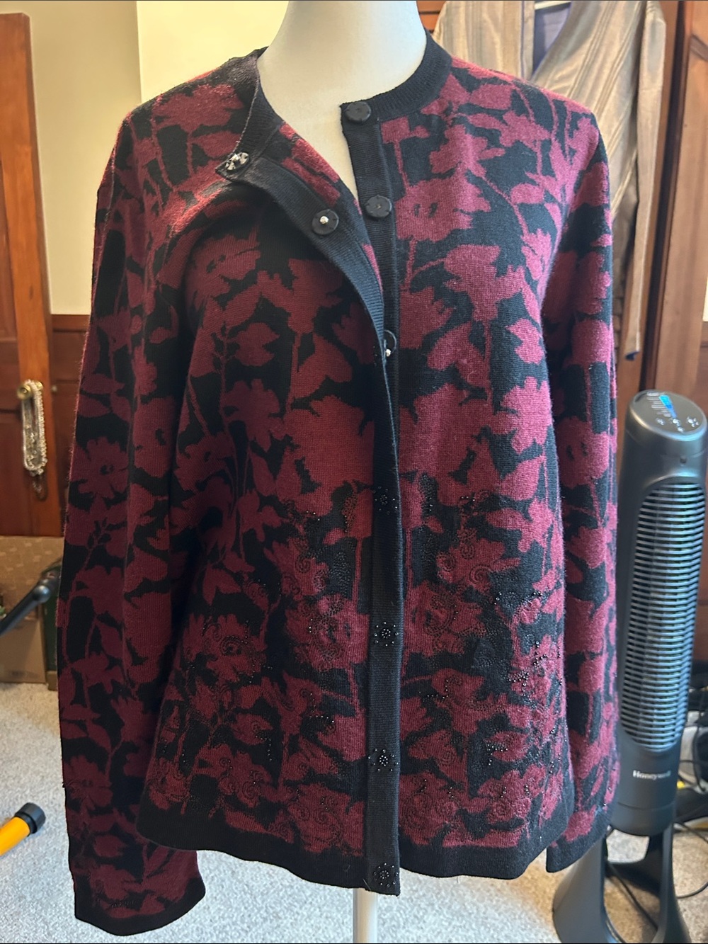 Women's Floral Knit Cardigan Sweater in Burgundy & Black 💯 Merino Wool
